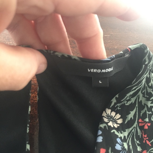 Vero Moda new sleeveless black print top - Picture 5 of 8